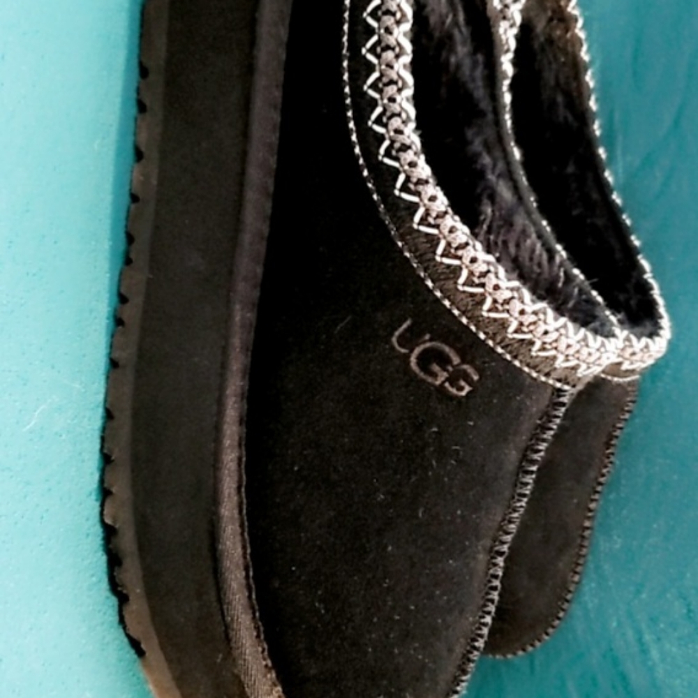 Black Platform tasman uggs size 8w